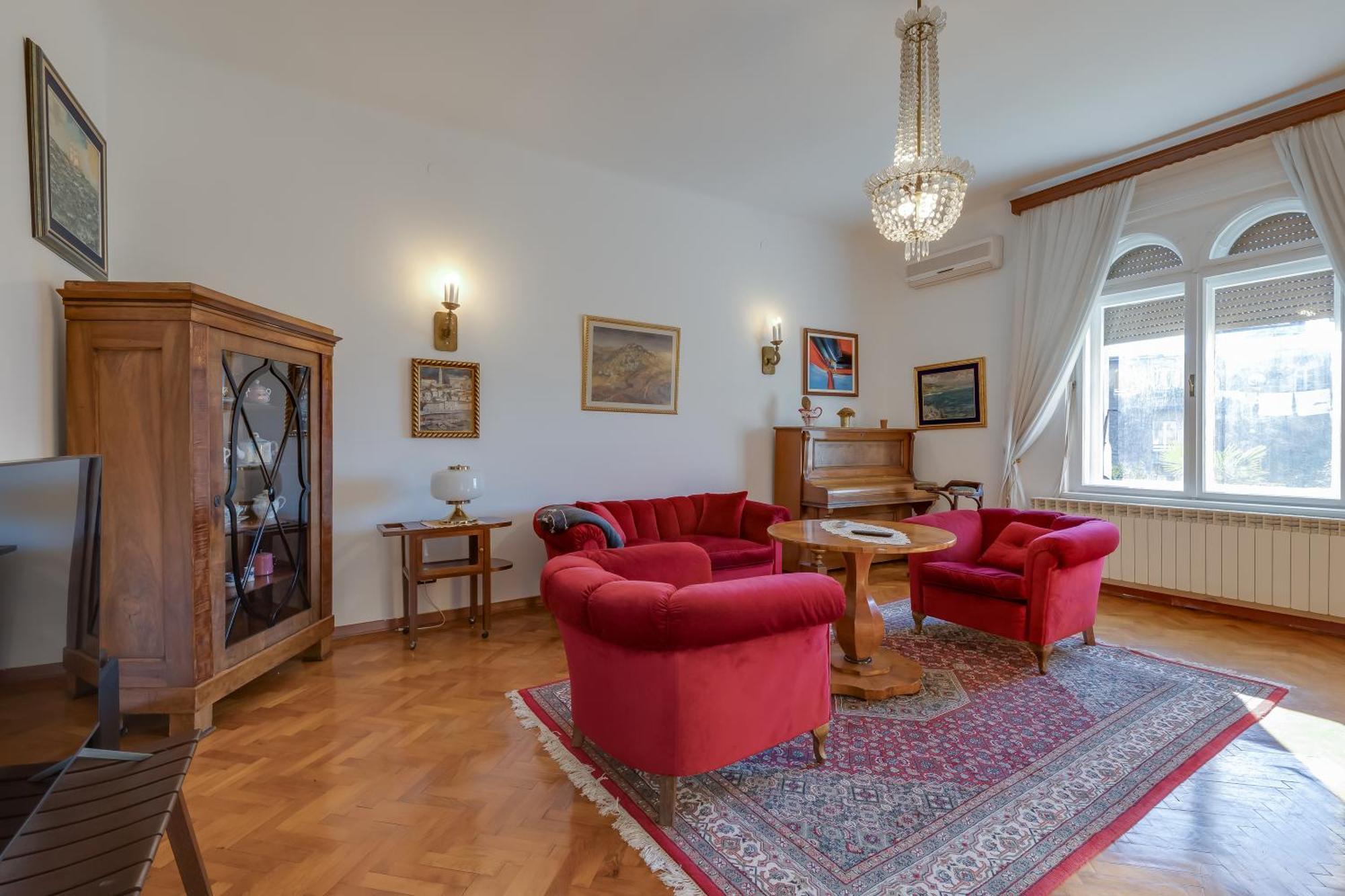 City Apartment With Garden - Happy Rentals 里耶卡 外观 照片